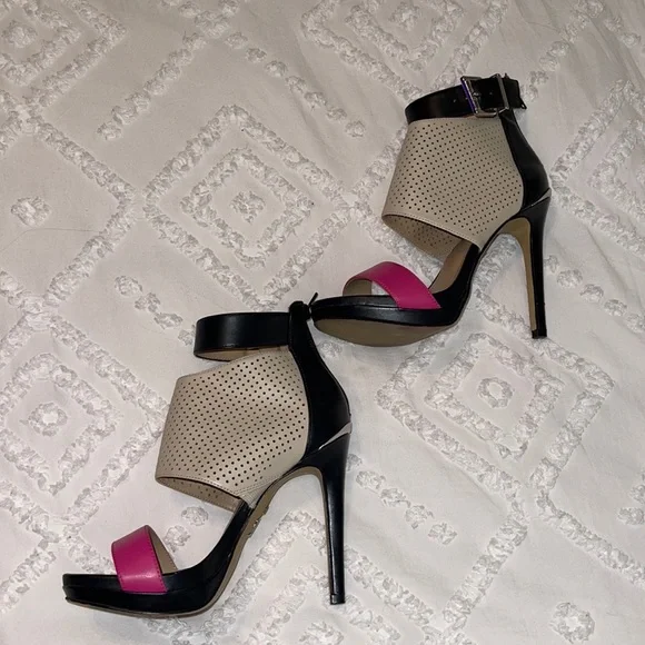 Juicy Couture Heels - Picture 3 of 9
